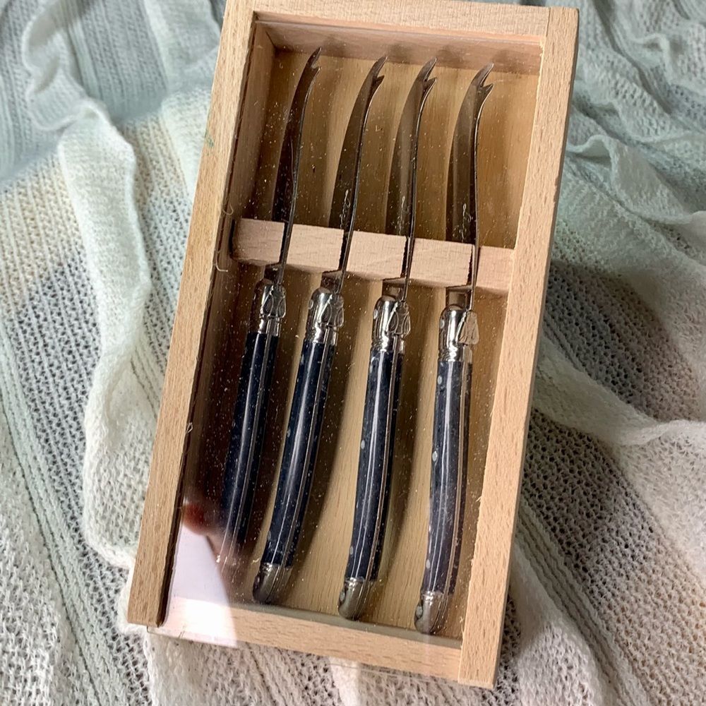 NIB Laguiole France cheese knife set